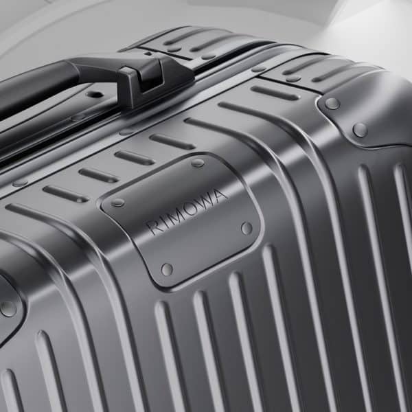 Rimowa Luggage Review - Must Read This Before Buying