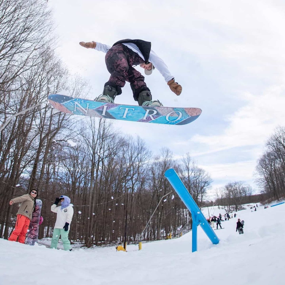 10 Best Snowboard Brands Must Read This Before Buying