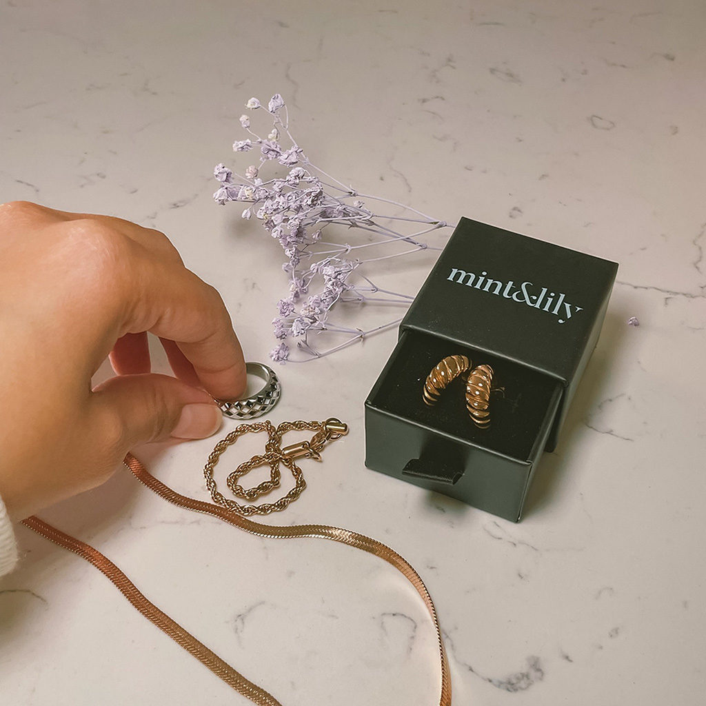 Personalized Adjustable Photo Bracelet – Mint & Lily